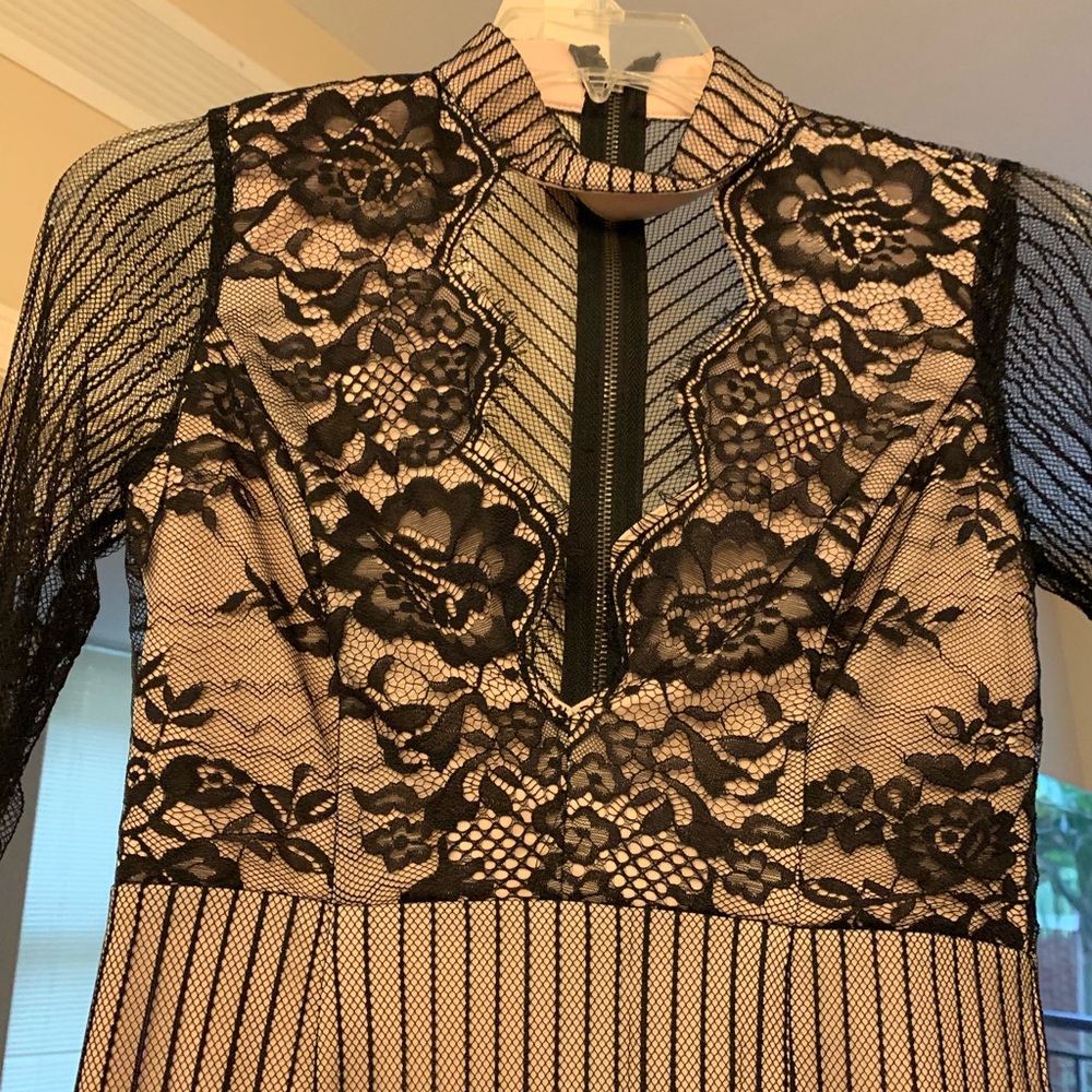 Dress - Picture 3 of 4
